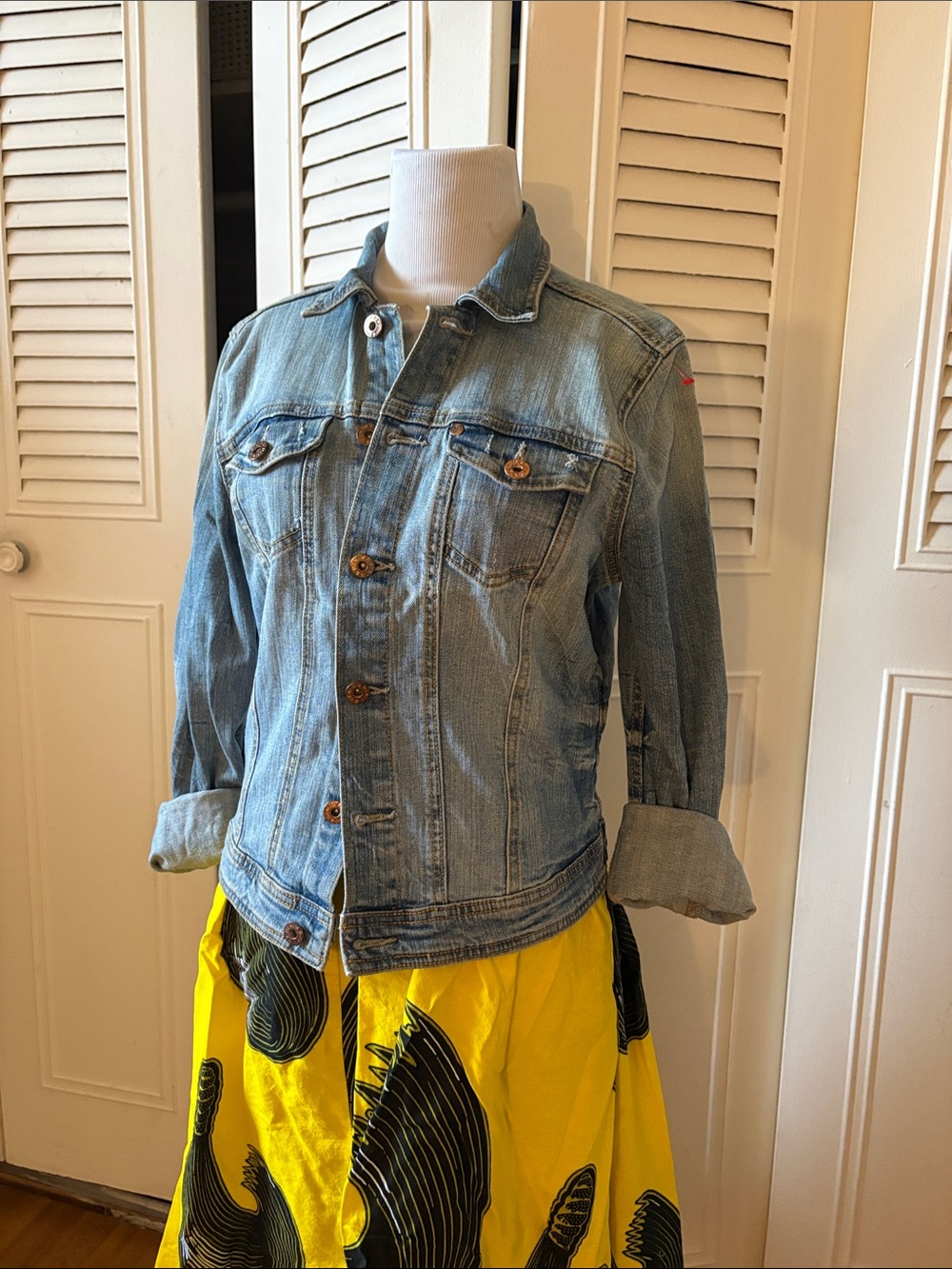 H&M Light Blue Denim Jean Jacket - Women's Button-Front